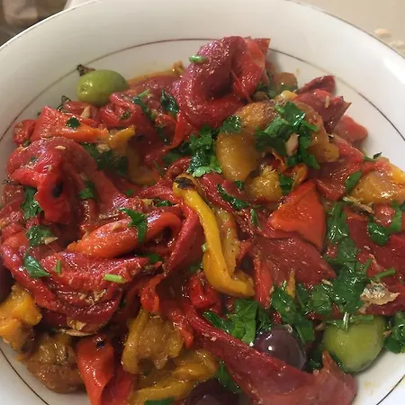 Osteria на озерній Готель